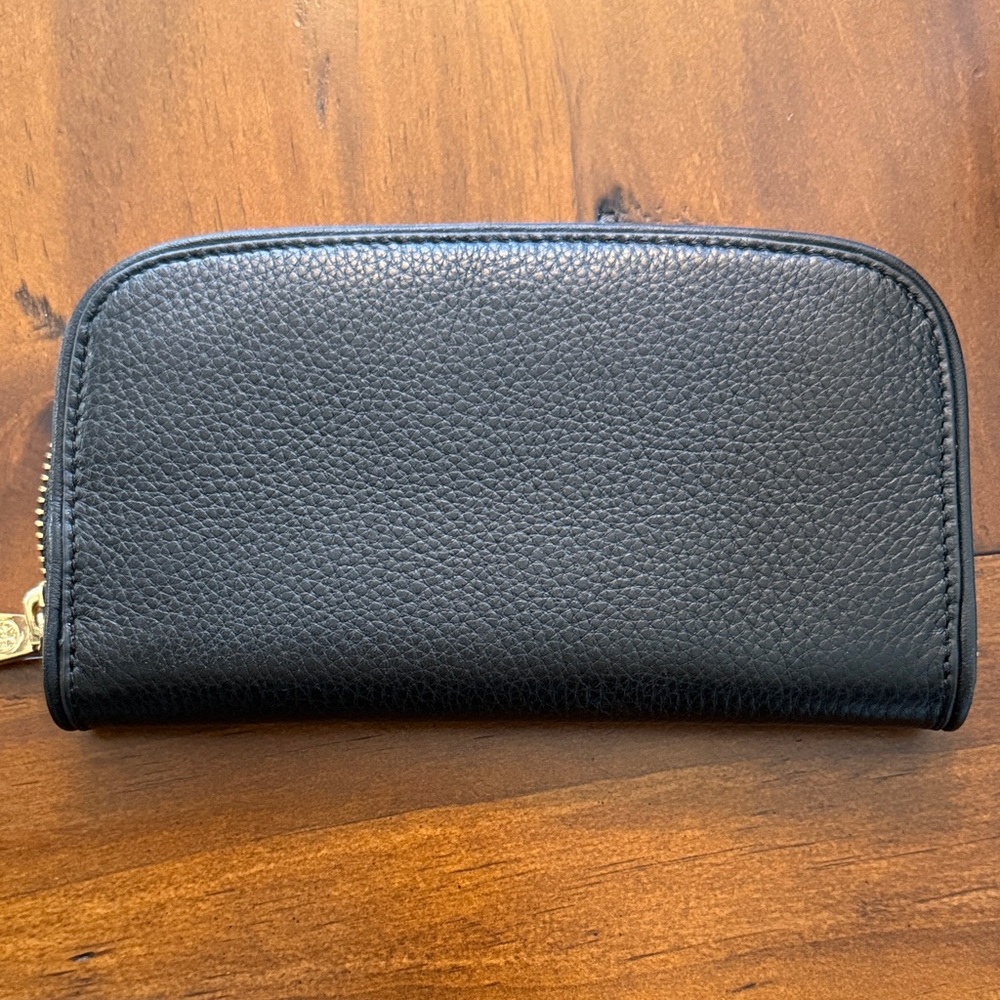 Tory Burch Black Leather Zip Wallet with Gold Logo - Picture 7 of 8